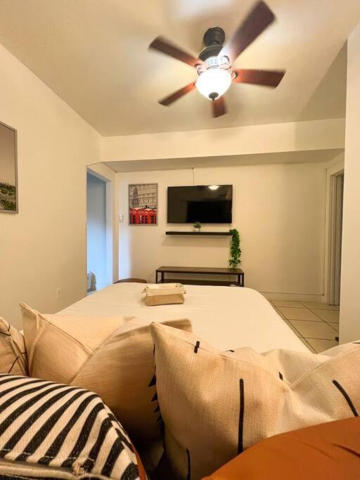 Cozy 1-Bedroom Rental In Miami Luaran gambar