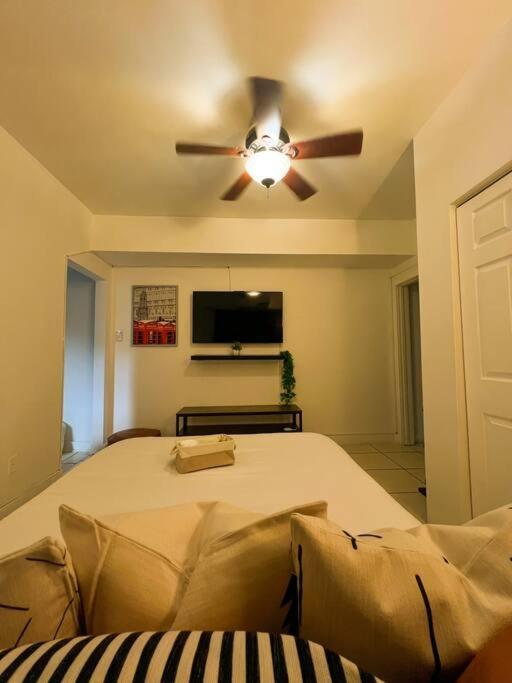 Cozy 1-Bedroom Rental In Miami Luaran gambar
